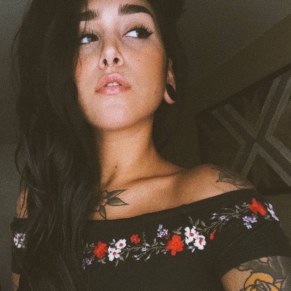 Meet your Posher, Lexie